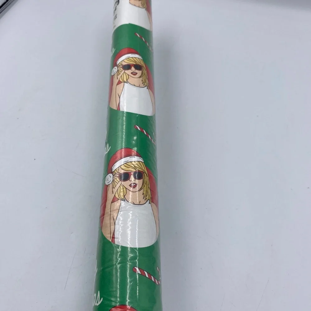 Brittany‎ Paige Merry Swiftmas Christmas Wrapping Paper Roll 2.5ft x 10ft NEW